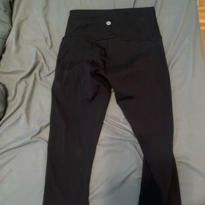 Black capri lulu lemon leggings size 4 worn 2x